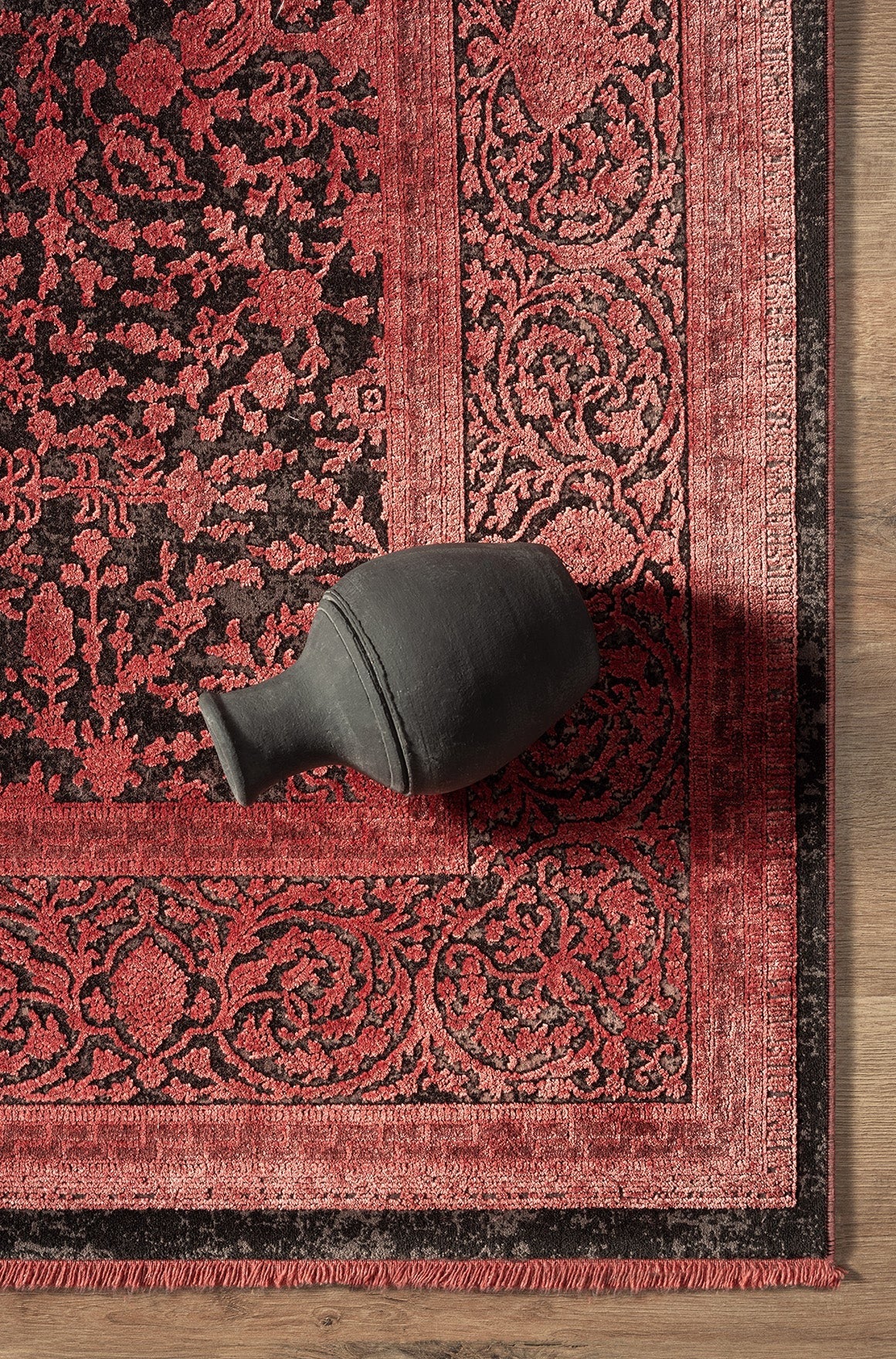 Munsingen Red Medallion, Viscose Rug