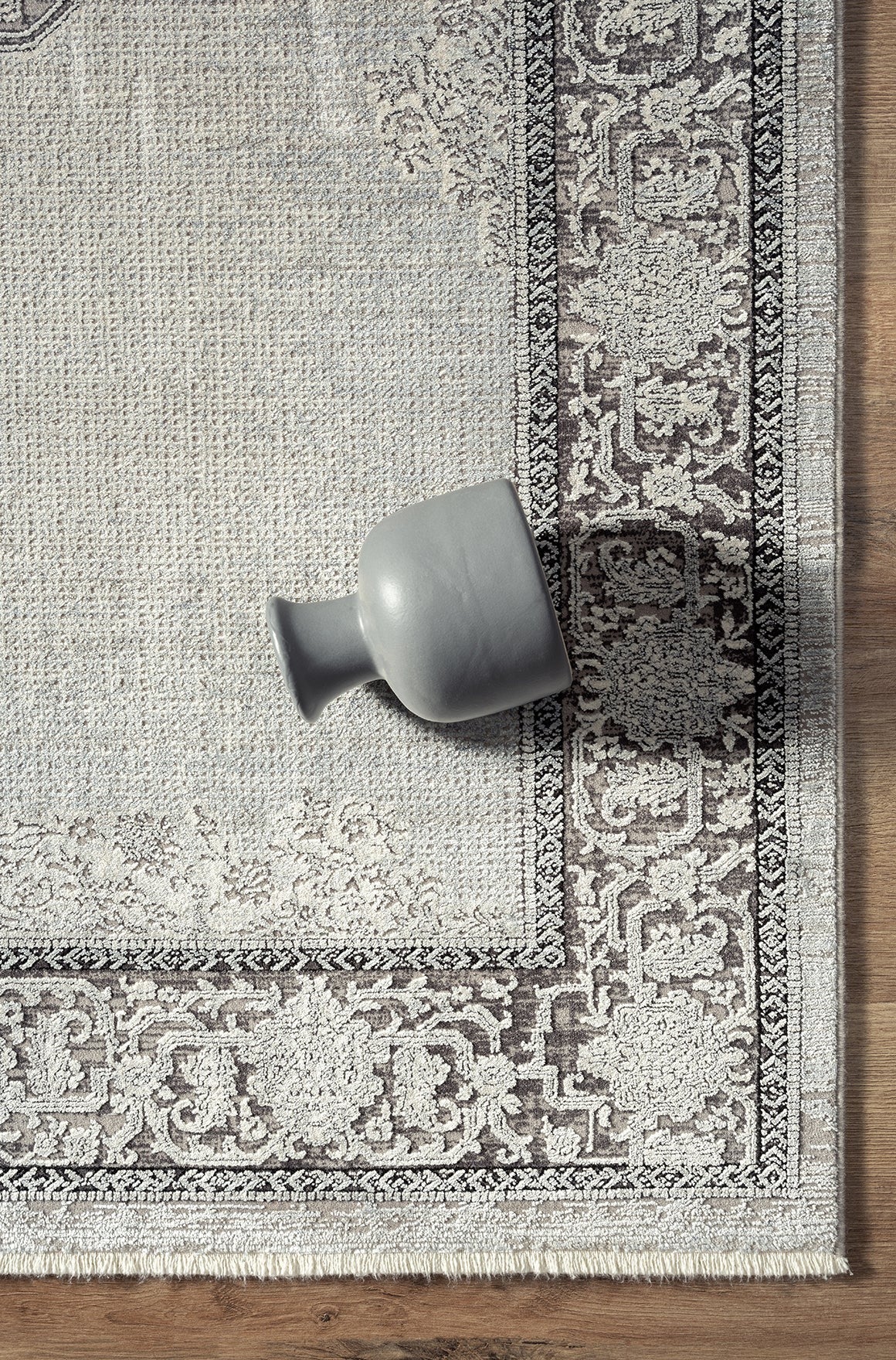 Muttenz Anthracite Medallion, Viscose Rug