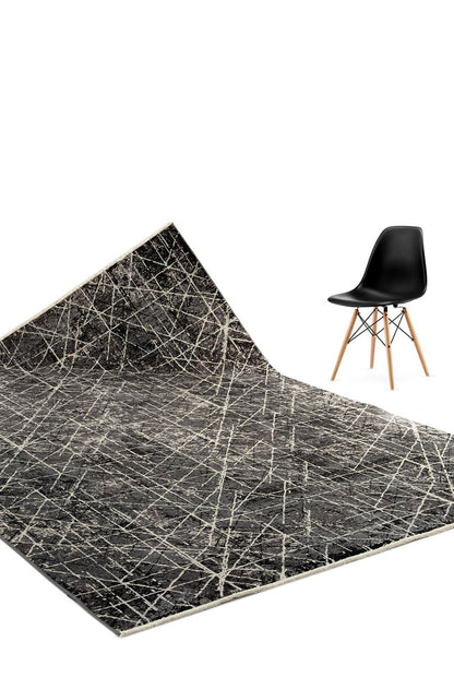 Romainmotier Black Geometric, Viscose Rug