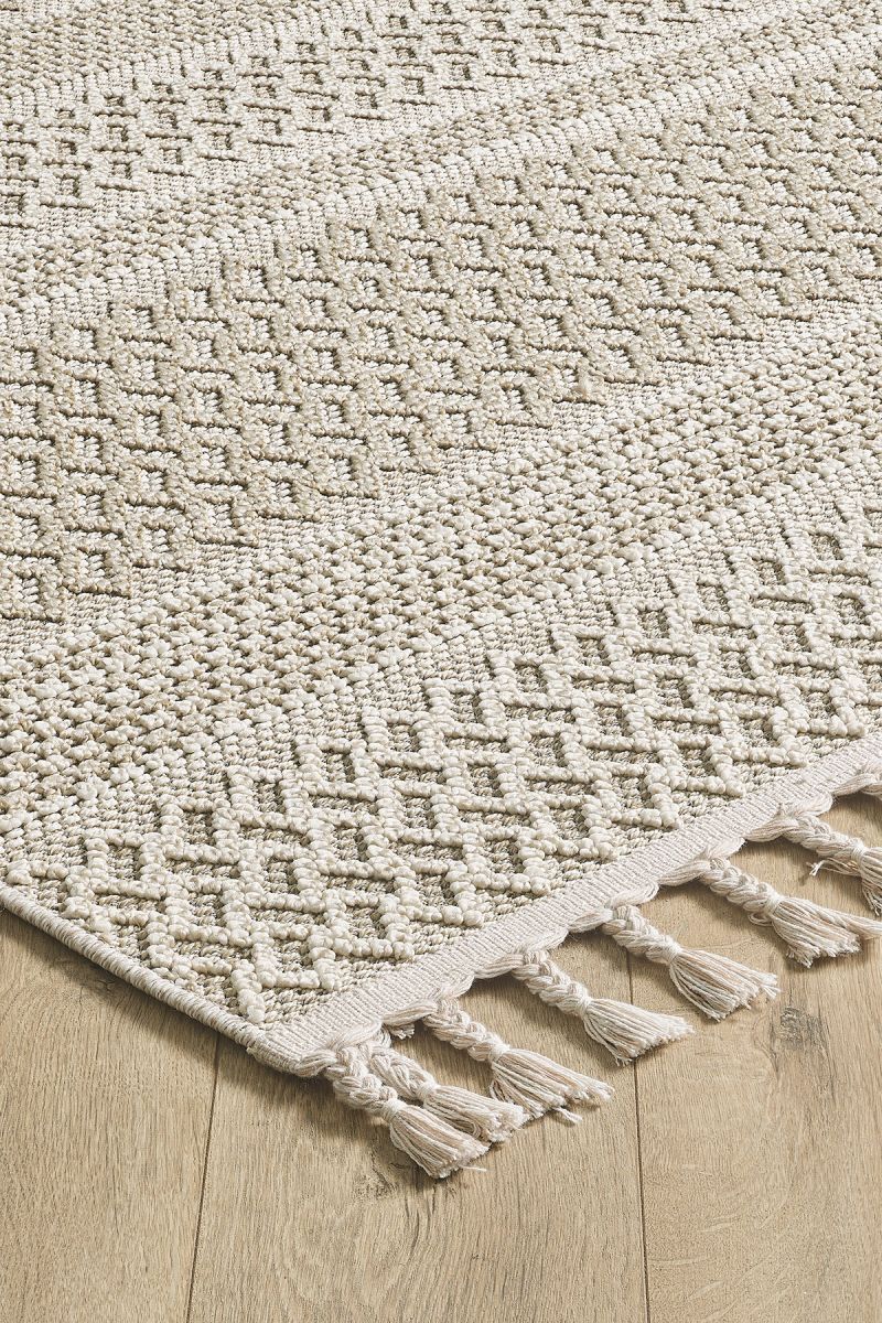 Premium VM Outdoor-Resistant Rug Collection - Modern Ethnic Designs ürününün kopyası